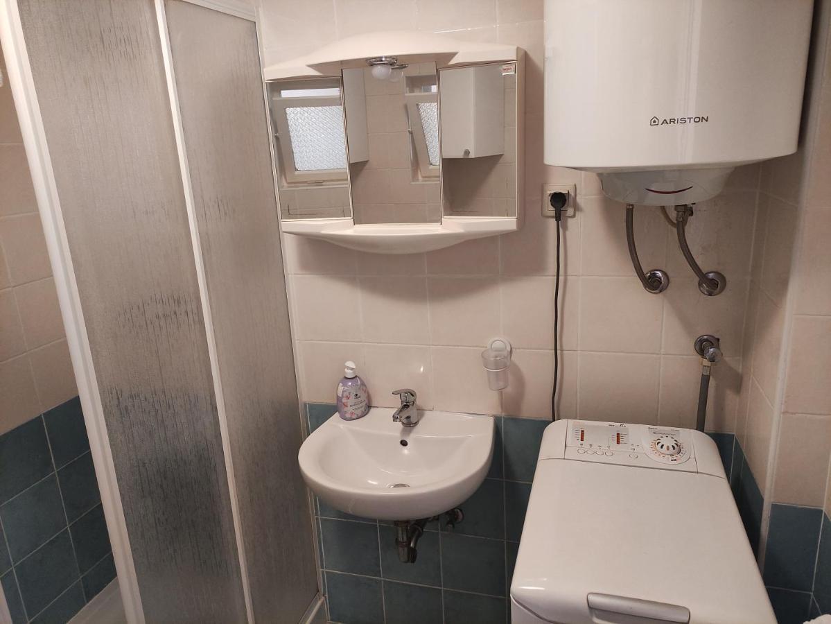 Apartment Valenta Пореч Екстер'єр фото