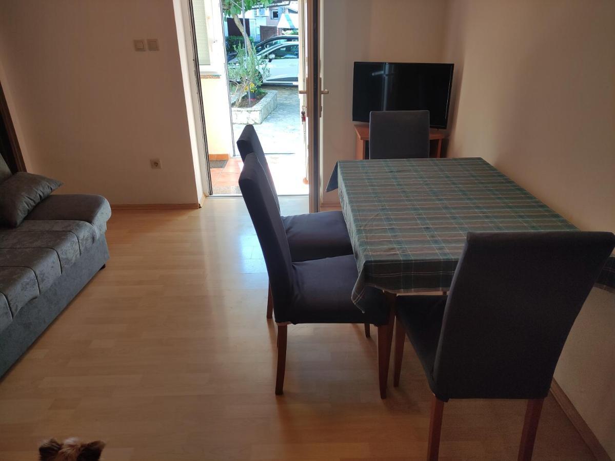Apartment Valenta Пореч Екстер'єр фото