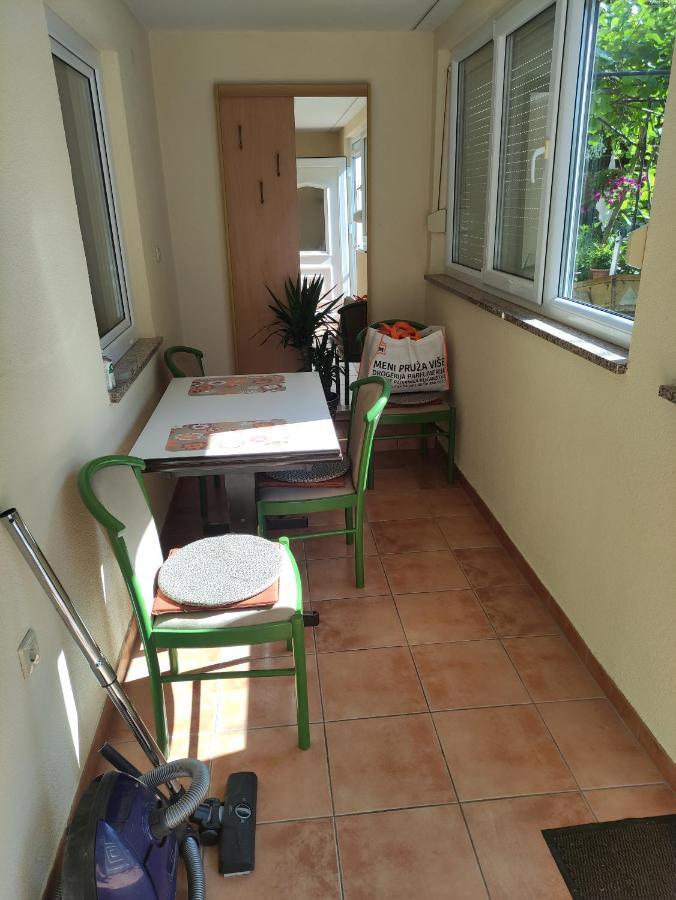 Apartment Valenta Пореч Екстер'єр фото