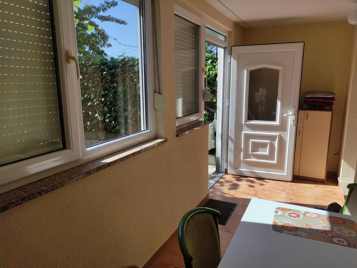Apartment Valenta Пореч Екстер'єр фото